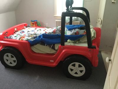 Little Tikes Jeep Wrangler Toddler-to-Twin Convertible Bed, Red -  