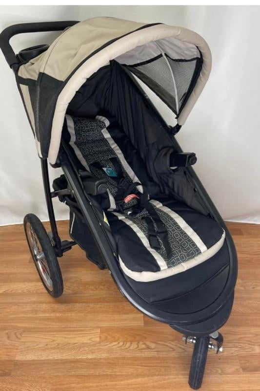 stroller uppababy Uppa Baby Stroller – Mountain Luxury Concierge main image 0