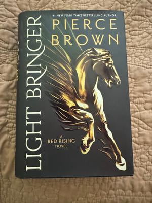 Red Rising: Light Bringer : A Red Rising Novel (Hardcover