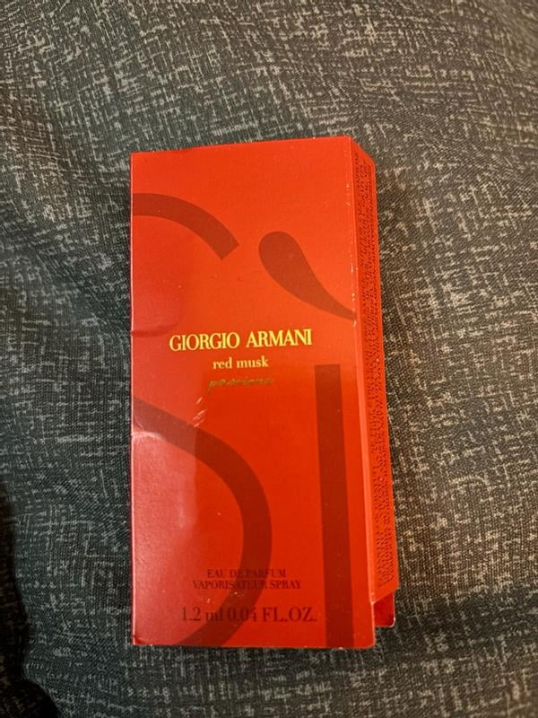 Giorgio Armani Sì Passione Red Musk Eau de Parfum 1.6 Fl. Oz / 50