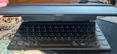 Free Shipping! Apple Smart Keyboard for iPad 7th, 8th, 9th