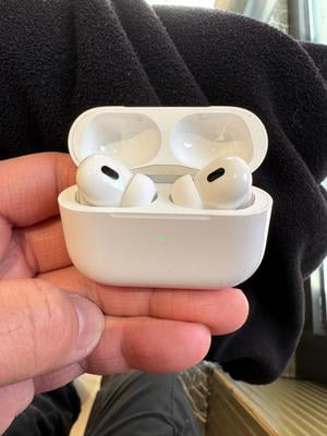 AirPods Pro 2nd generation with MagSafe Case USB‑C - Samsclub.com