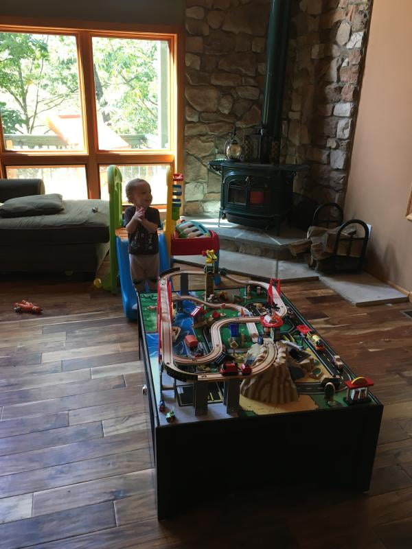 metropolis train set