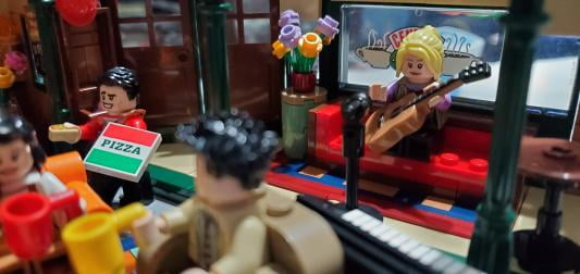 lego friends central perk walmart