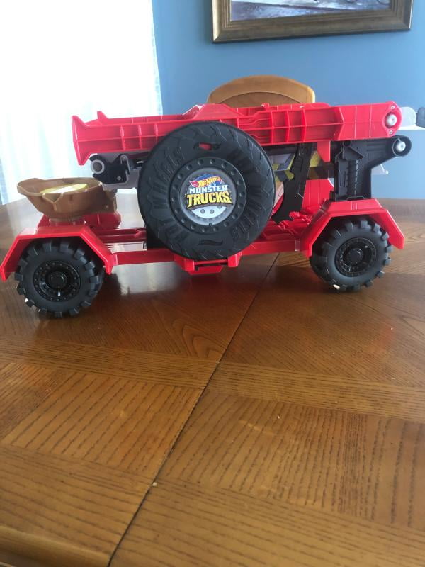 monster trucks downhill race and go