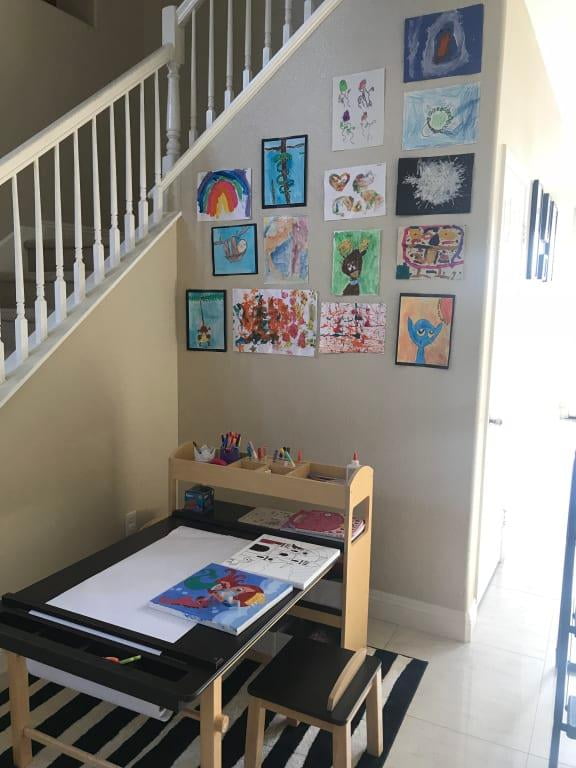 guidecraft art table