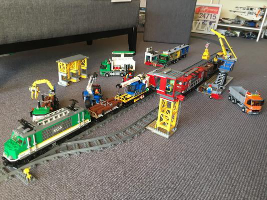 Genuine Lego City Cargo Train 60198 Snowmobile /& Bank Container Railway Wagon