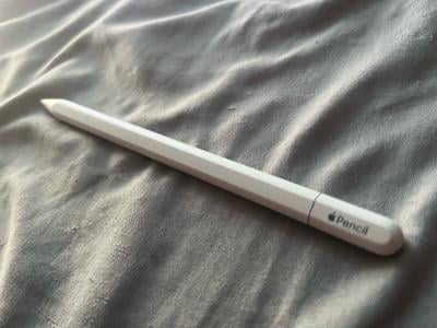 Free Shipping! Apple Pencil USB-C, Pixel-Perfect Precision