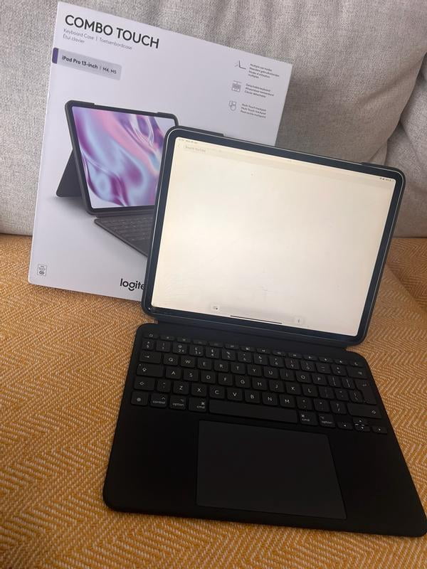 Logitech Combo Touch iPad Pro 13-inch (M4 & M5)(2024 & 2025