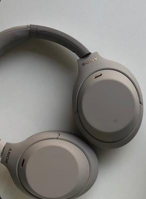 Sony WH-1000XM4 Wireless Noise Cancelling Headphones, Silver