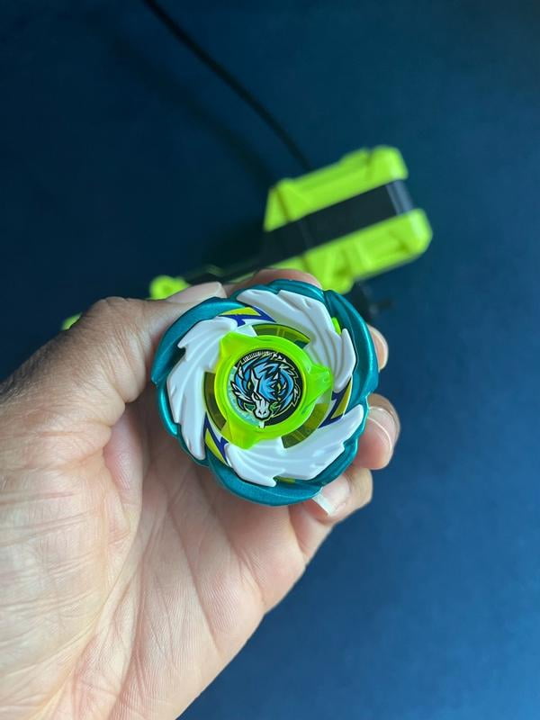 Beyblade X Clip & Rip Right-Spin Launcher Set with Right-Spinning
