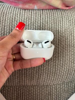 Open Box Apple AirPods 2 White with Charging Case In Ear
