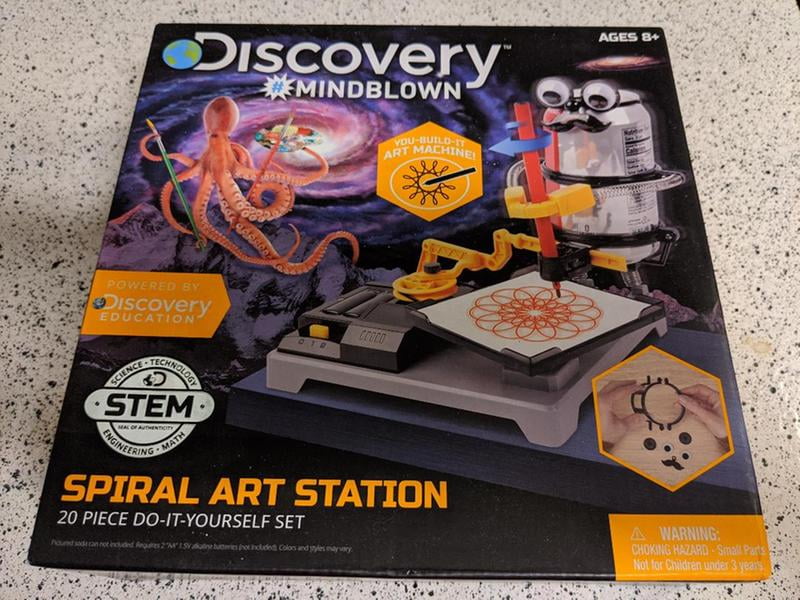 Discovery Mindblown Robot Spiral Art Station Kit with Multicolor Markers,  DIY You Build It, Popular Arts and Crafts Set, Classic Geometric Spin  Drawing Machine, Fun Educational STEM Toy for Boys Girls 