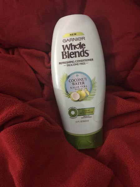 Garnier Whole Blends Refreshing Conditioner with Coconut Water Aloe Vera,  12.5 fl oz - Walmart.com