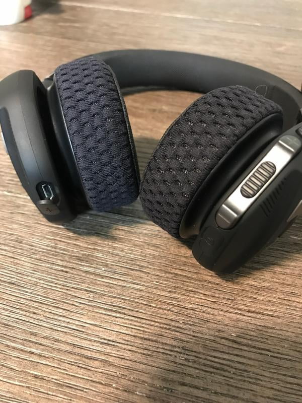 JBL Under Armor Sport Wireless Train On-Ear Headphones Built-in