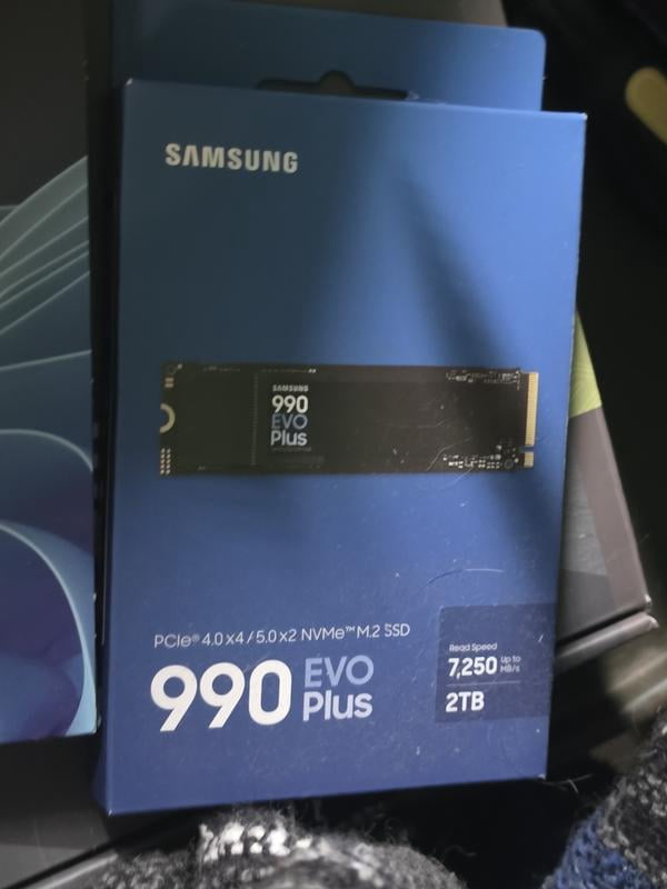 Samsung 990 EVO 1TB PCIe 5.0 NVMe SSD Fast Efficient Black