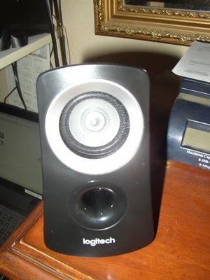 Logitech Z313 50 Watts Computer Speaker System with Subwoofer - Black  713002520574