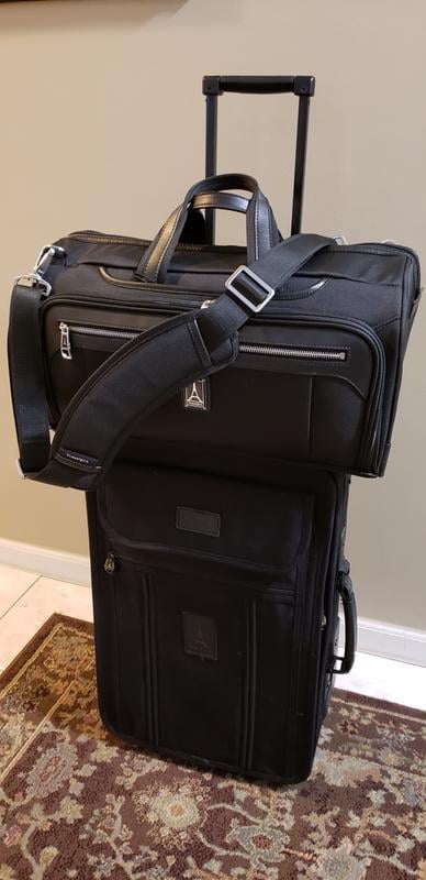 travelpro duffel bag