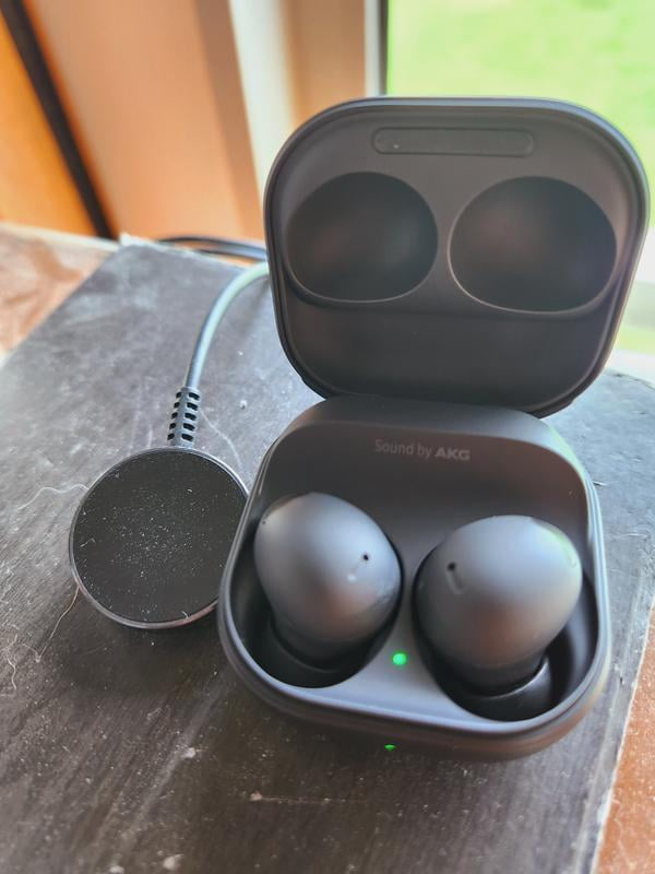 ほぼ新品　Galaxy Buds2 Pro AKGサウンド Samsung Galaxy Buds2 Pro True Wireless Earbuds, Graphite SM