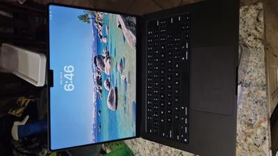 Apple 14
