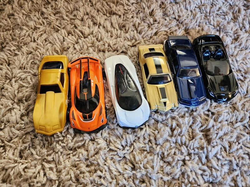 Hot Wheels 20 Toy Cars Set for Indoor Playground Use - Walmart