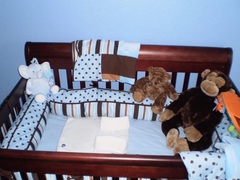 chestnut crib set