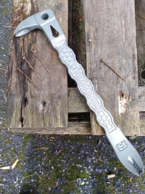 HART 180 Degree 10 inch Nail Puller with Strike Zone Fully Forged