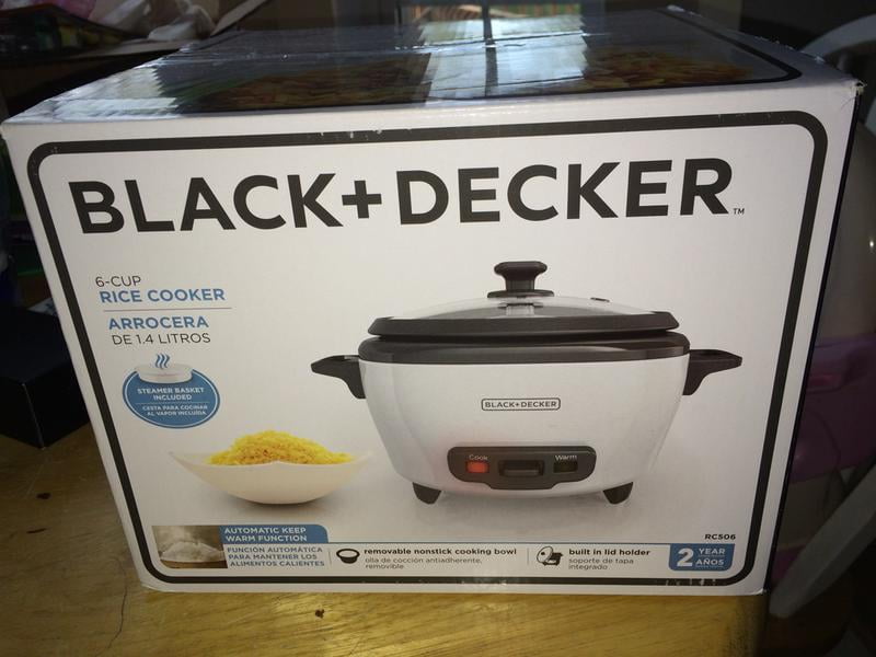 BLACK+DECKER 3-Cup White Rice Cooker with Steaming Basket and Non