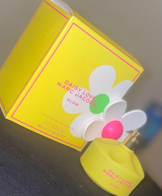 Marc Jacobs Ladies Daisy Love Glow EDT Spray 1.6 oz Fragrances