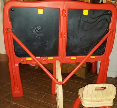 crayola art desk and chair