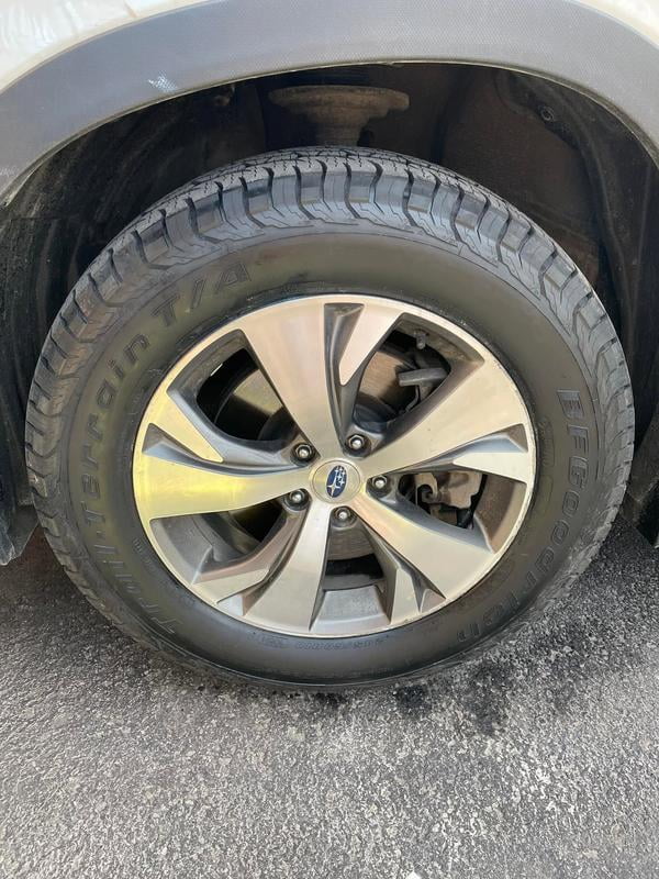 BFGoodrich Trail-Terrain T/A All-Season 245/65R17/XL 111T Tire
