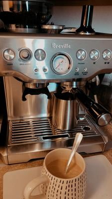 Breville BES870XL Barista Express Espresso Maker with Built