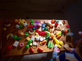 kidkraft tasty treats play food set