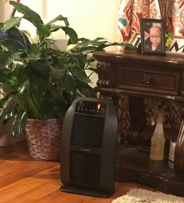 Honeywell HeatGenius Ceramic Heater, Black – Easy To Use