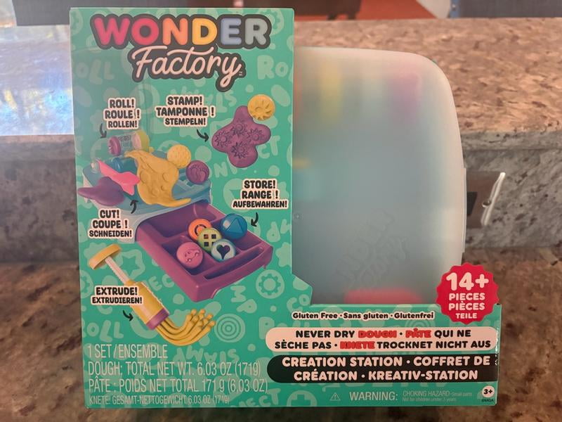 Wonder Factory Never Dry Dough Playset with Stamp Roll Shapes and