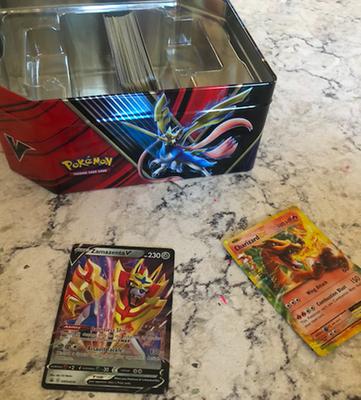 POKEMON TCG #889 ZAMAZENTA CROWNED SWORD Foil Card Pokedex Legendary - PERU  2020