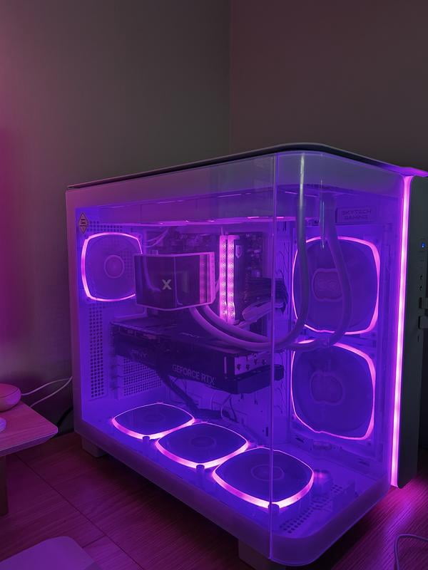 Skytech King 95 Gaming PC Desktop AMD Ryzen 7 9700X AMD Radeon RX