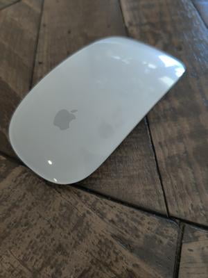 Apple Magic Mouse ホワイト Apple Magic Mouse - Wireless Rechargeable Multi-Touch Surface