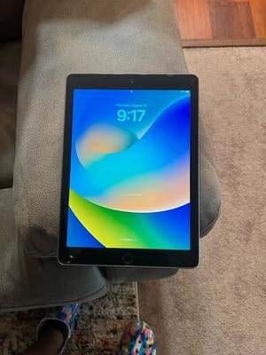 Refurbished Apple iPad 6th Gen 32GB Wi-Fi Space Gray - Walmart.ca
