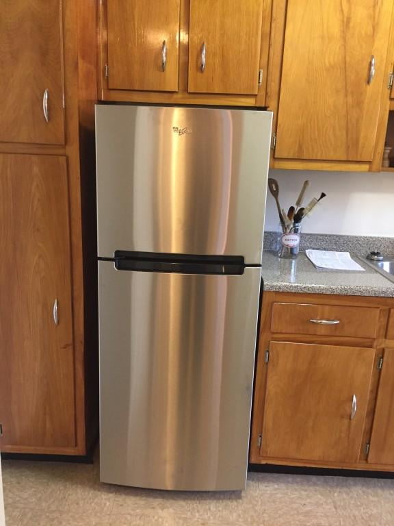 whirlpool 11 cubic foot refrigerator