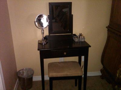 Ore International Kennedy 3 Piece Bedroom Vanity Set Espresso