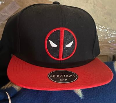 【YESEYESEE】Y.E.S x Deadpool Cap Black★関税込★ YESEYESEE Y.E.S x Deadpool Cap MY330 (YESEYESEE/キャップ