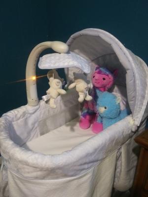 simmons gliding bassinet recall
