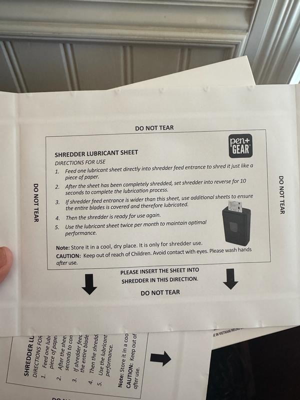 Pen+Gear Paper Shredder Self-Lubricating Sheets 12 Count for 8 9/16"" or larger entry" - Walmart.com Pen+Gear Paper Shredder Self-Lubricating Sheets 12 Count for 8 9/16"" or larger entry" - Walmart.com