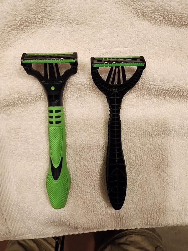 Schick Xtreme3 Sensitive Disposable Razors for Men, 20 ct