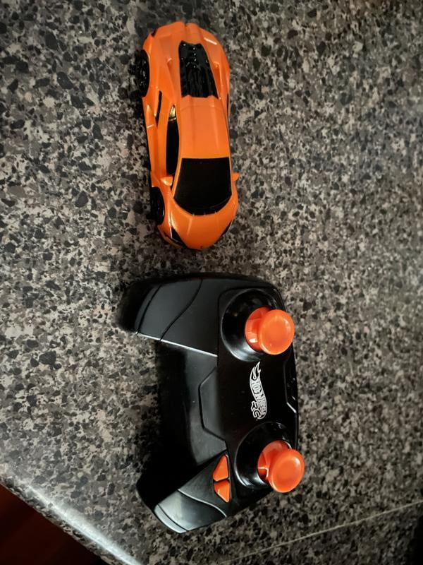 Hot Wheels RC 1:64 Scale Lamborghini Revuelto, Battery