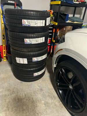 Michelin Pilot Super Sport Summer 325/30ZR21/XL 108Y Tire