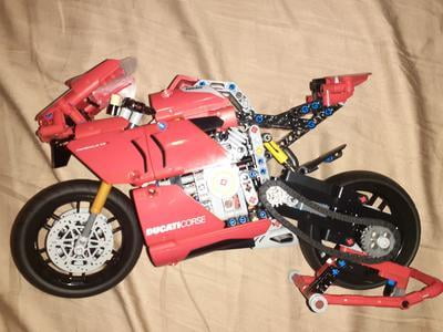 LEGO Technic Ducati Panigale V4 R Motorcycle 42107 Building Set
