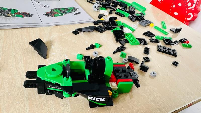 Customer reviews for LEGO Speed Champions KICK Sauber F1 Team C44