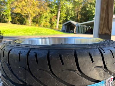 Kenda Vezda UHP MAX Summer KR20A 235/40R18 91W BSW Tires Kenda Vezda UHP MAX Summer KR20A 235/40R18 91W BSW Tires
